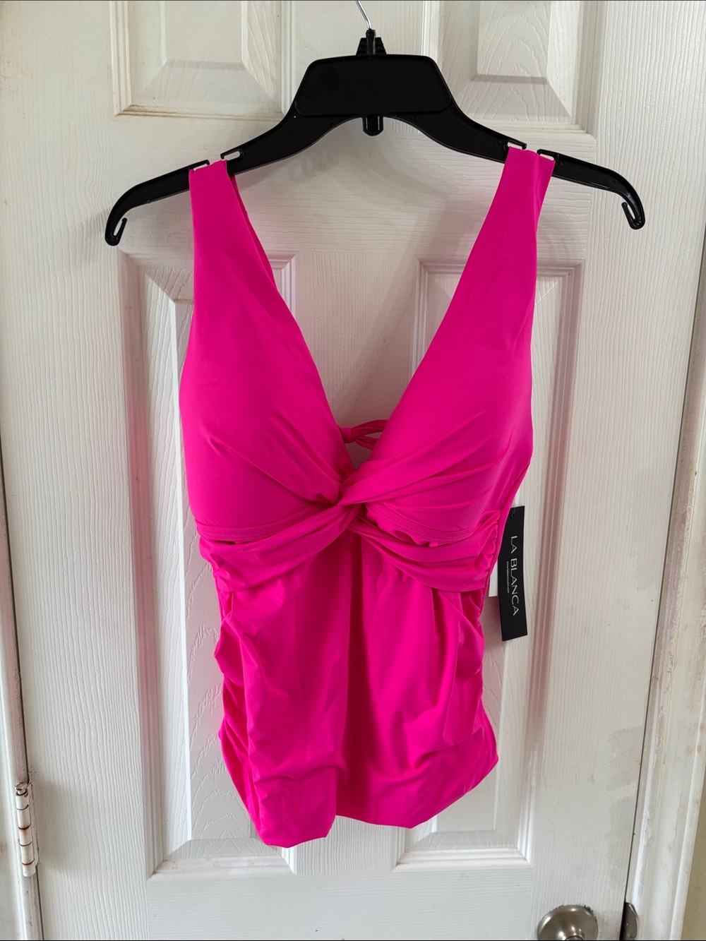 La Blanca Vibrant Hot Pink Swim Top. NWT